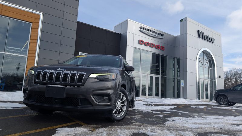 Used 2021 Jeep Cherokee Latitude PlusImage 1