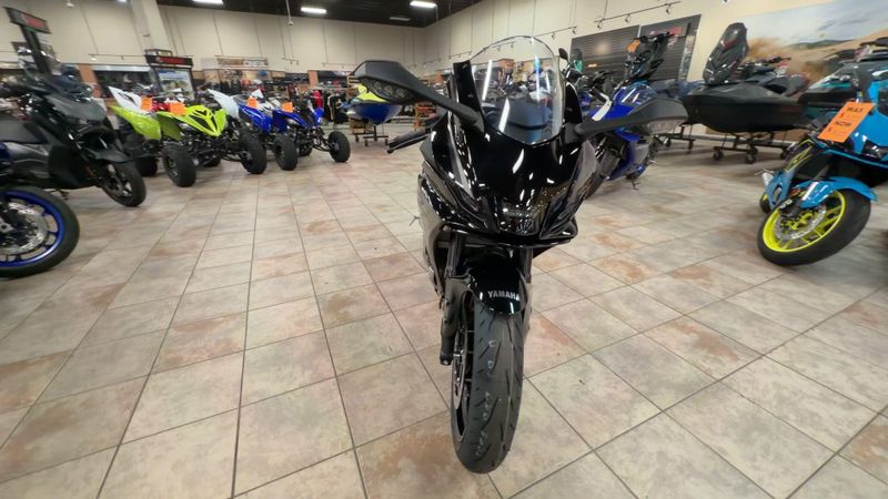New 2026 Yamaha YZF-R7 Image 4
