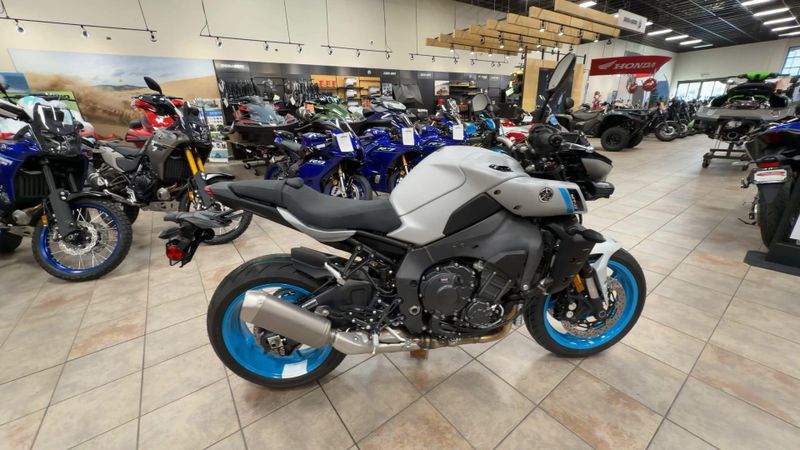 New 2026 Yamaha MT-10 Image 2