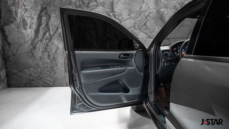 2023 Dodge Durango R/T Plus photo 4