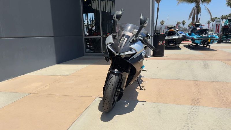 2025 CFMOTO 675SS Image 3