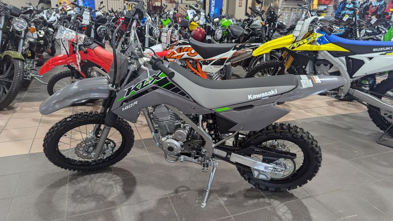 2025 Kawasaki KLX140R BATTLE GRAYImage 2