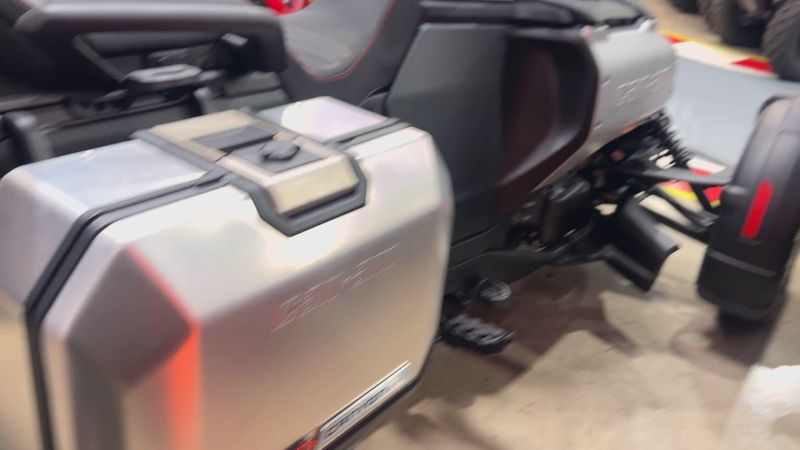 New 2025 Can-Am CANYON XT Image 5