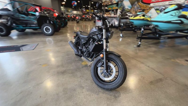 2022 Honda REBEL 300 Image 2