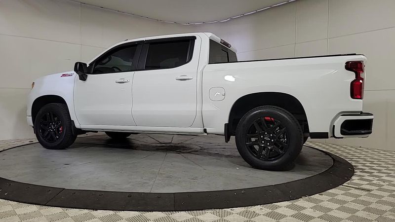 2024 Chevrolet Silverado 1500 RST photo 3