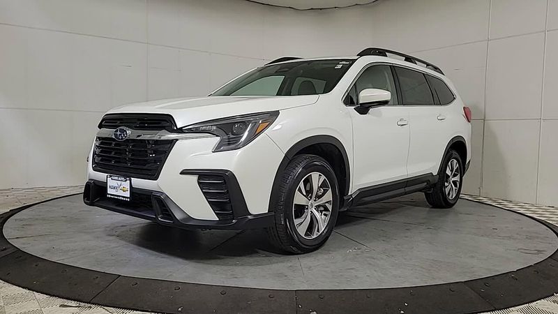 2024 Subaru Ascent Premium photo 2