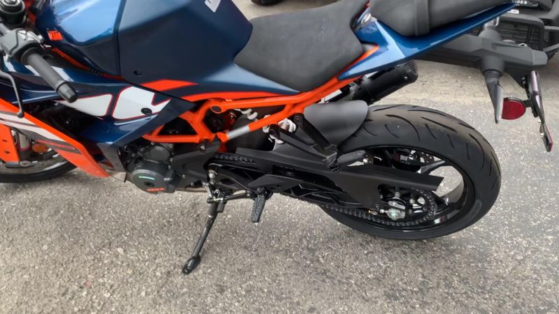 New 2024 KTM RC 390 Image 2