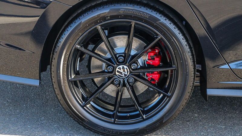 New 2025 Volkswagen Jetta GLI 2.0T AutobahnImage 9