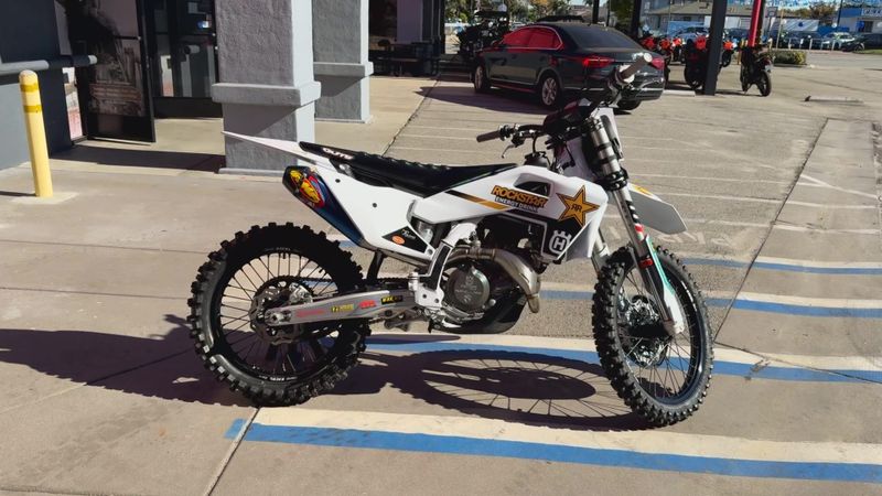 New 2025 Husqvarna FC 450 FACTORY EDITION Image 5