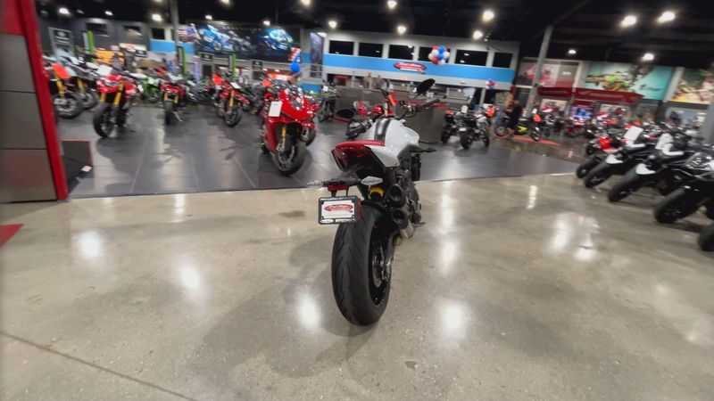 NEW 2024 Ducati MONSTER PLUS - DEMO Image 8