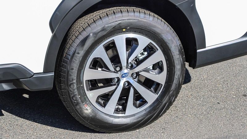 2025 Subaru Outback PremiumImage 10