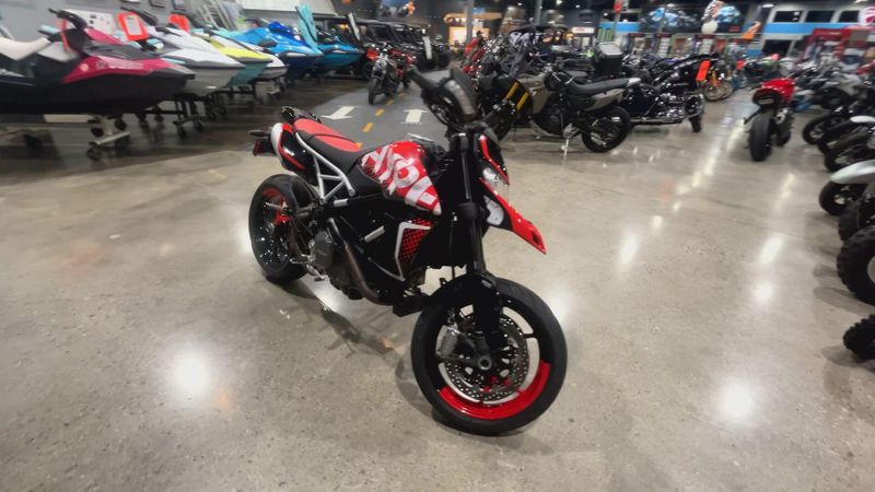 Used 2022 Ducati HYPERMOTARD 950 RVE Image 2