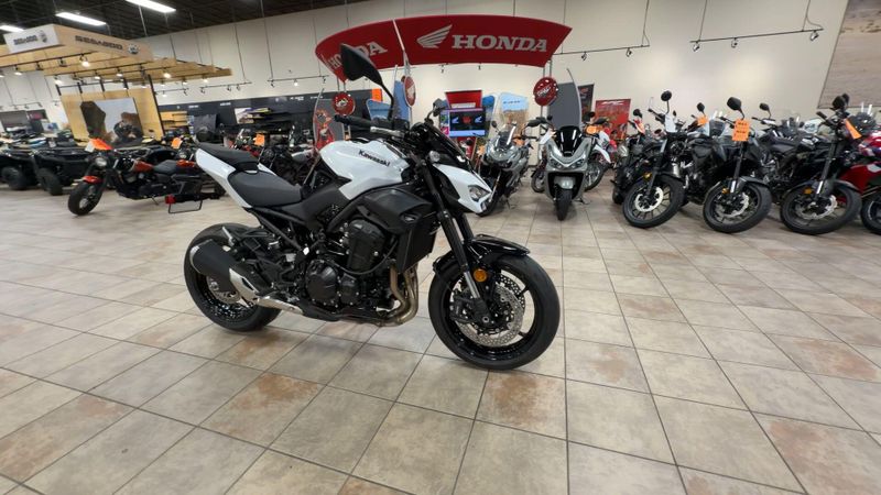 New 2026 Kawasaki Z900 ABS Image 2