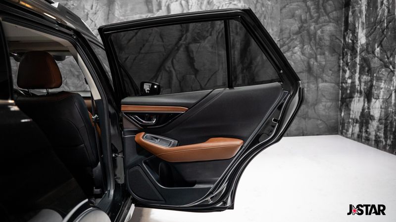 2022 Subaru Outback Touring photo 8