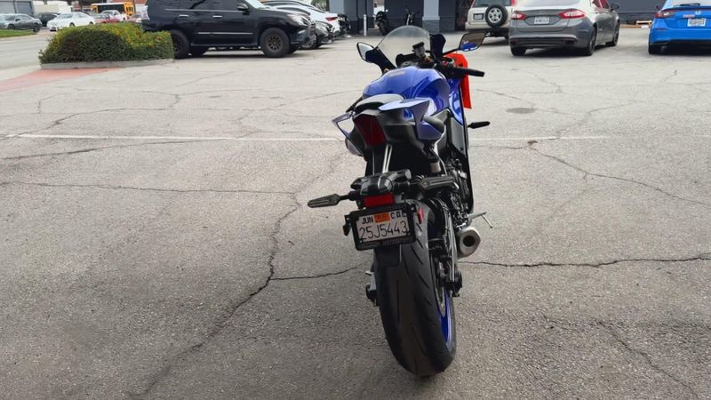 Used 2022 Yamaha YZF R7 Image 3
