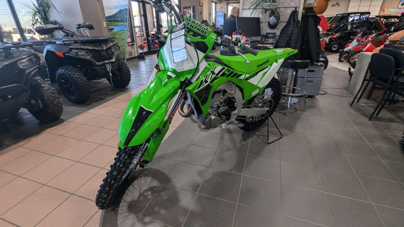 2025 Kawasaki KX450SR LIME GREEN Image 4