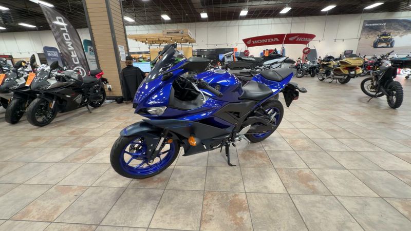 Used 2023 Yamaha YZF-R3 ABS Image 5