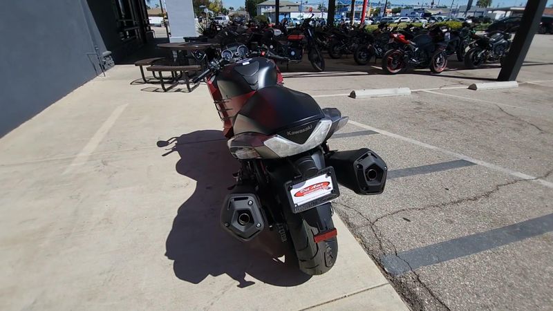 New 2025 Kawasaki NINJA ZX-14R ABS Image 2