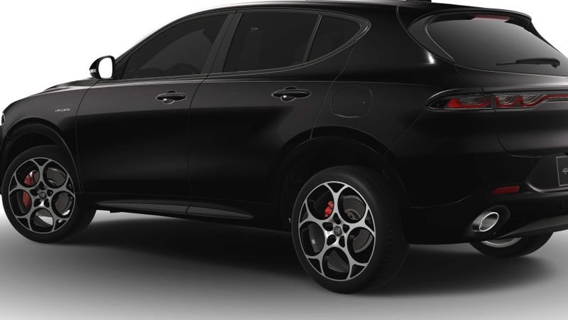 2025 Alfa Romeo Tonale Hybrid EawdImage 2