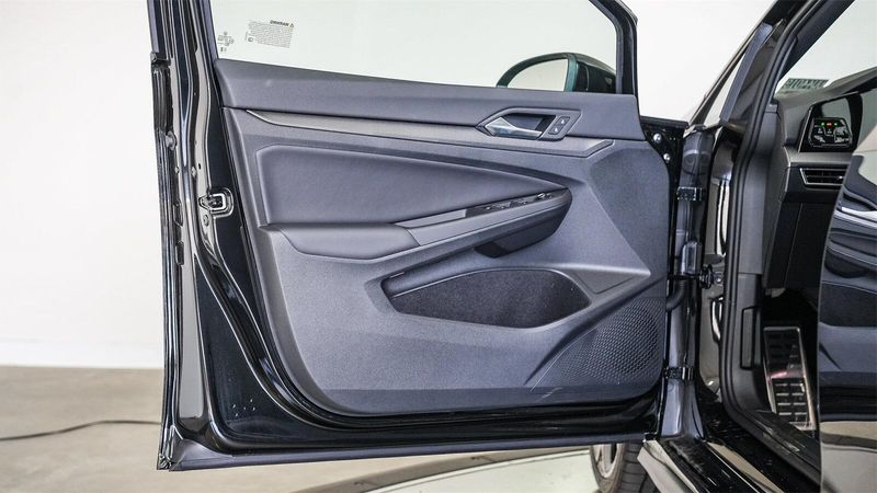 New 2025 Volkswagen Golf GTI AutobahnImage 21