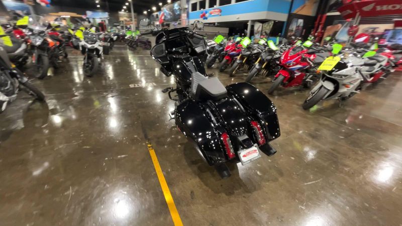 Used 2025 Harley-Davidson ROAD GLIDE Image 7