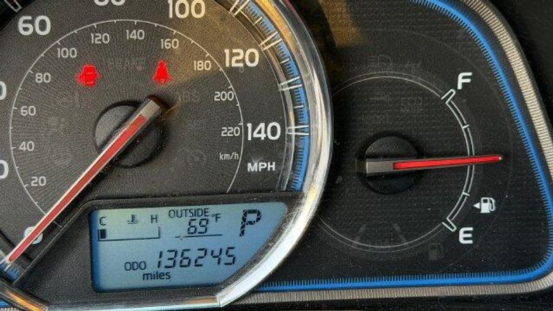 Used 2015 Toyota RAV4 LimitedImage 11