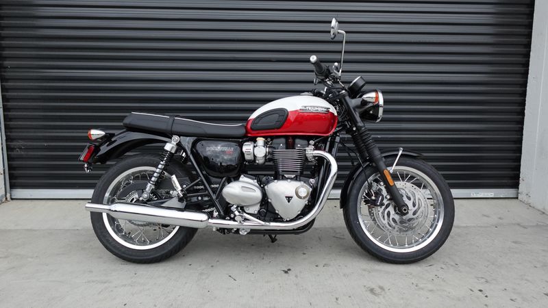 New 2025 Triumph Bonneville T120 