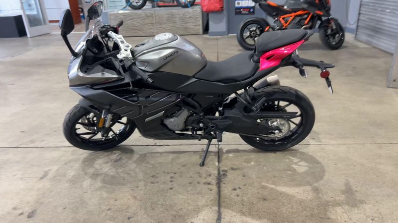 Used 2025 CFMOTO 300SS Image 5