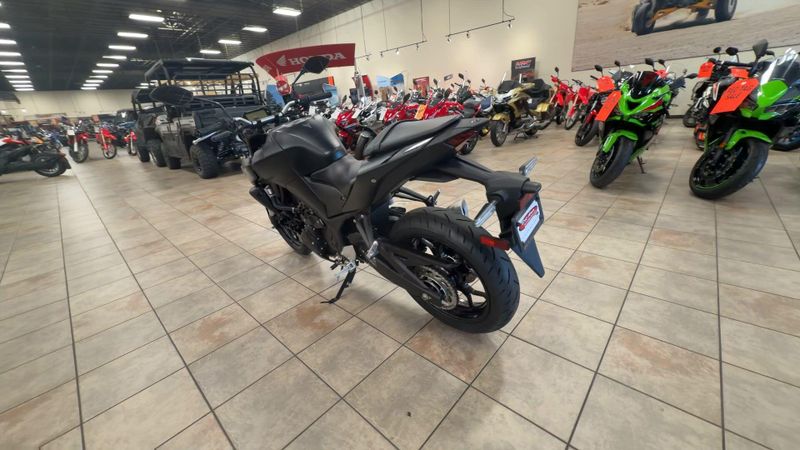 Used 2024 Yamaha MT-03 Image 7