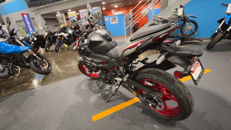 New 2025 Kawasaki Z500 SE ABS Image 6