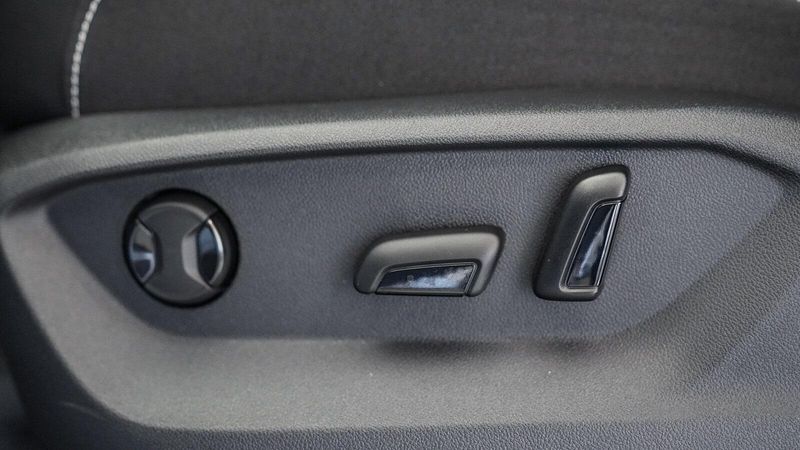 New 2025 Volkswagen Atlas 2.0T SE w/TechnologyImage 22