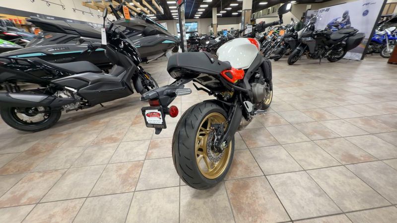 New 2026 Yamaha XSR900 Image 8