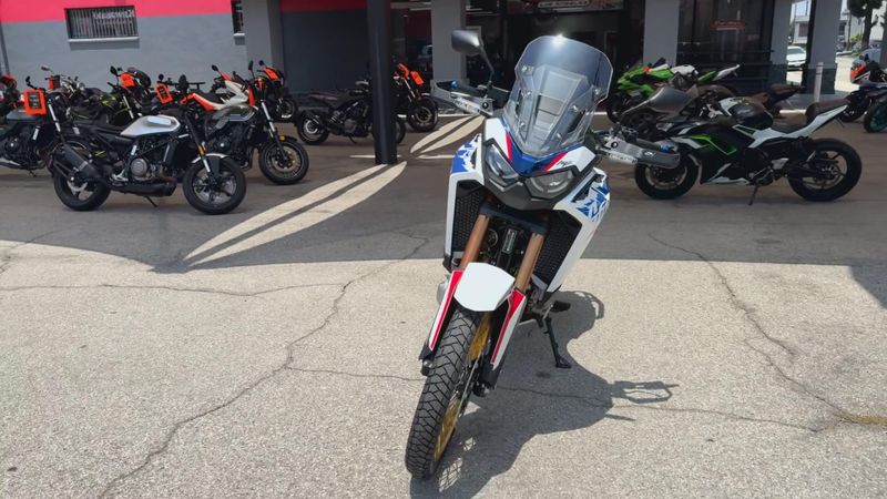 New 2026 Honda AFRICA TWIN DCT Image 3
