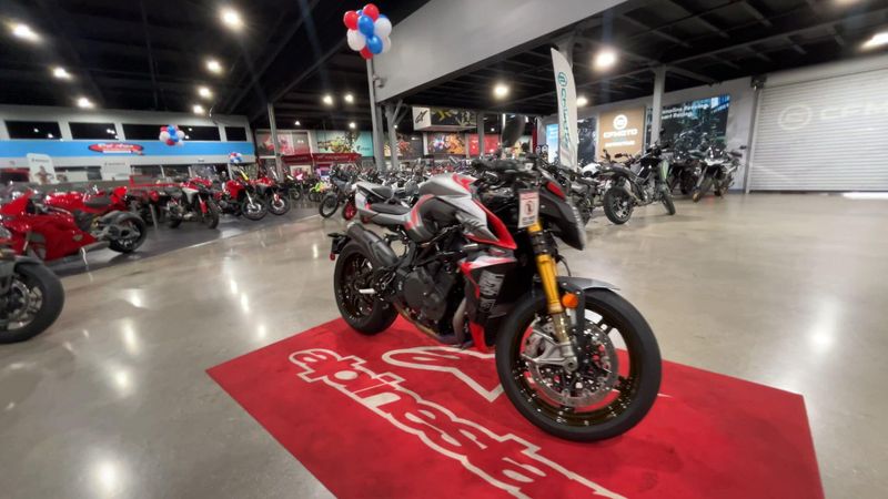 Used 2022 Mv Agusta BRUTALE 1000 NURBURGRING Image 2