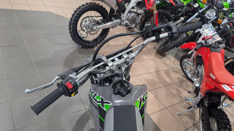 2025 Kawasaki KLX140R BATTLE GRAYImage 10