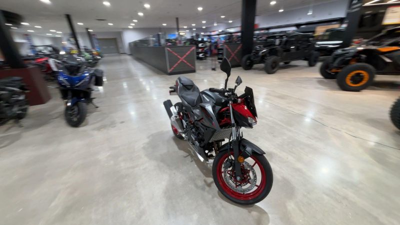 Used 2025 Kawasaki Z500 SE ABS Image 6