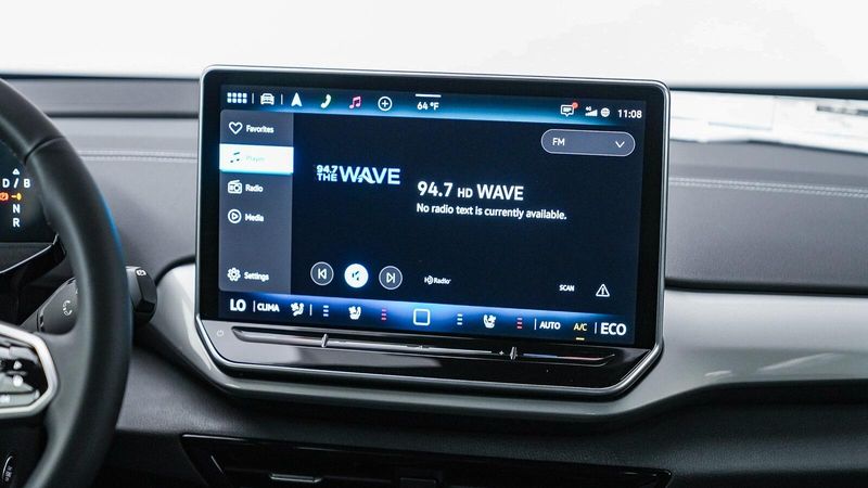 New 2025 Volkswagen ID.4 Pro SImage 15