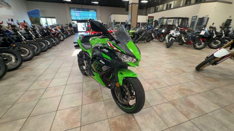Used 2023 Kawasaki NINJA 650 Image 3