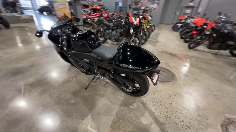 Used 2025 Suzuki Hayabusa Image 6