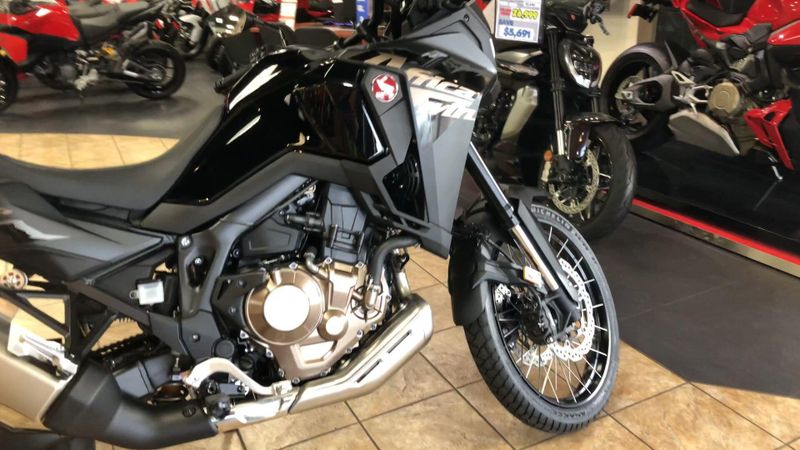 New 2026 Honda AFRICA TWIN DCT Image 3