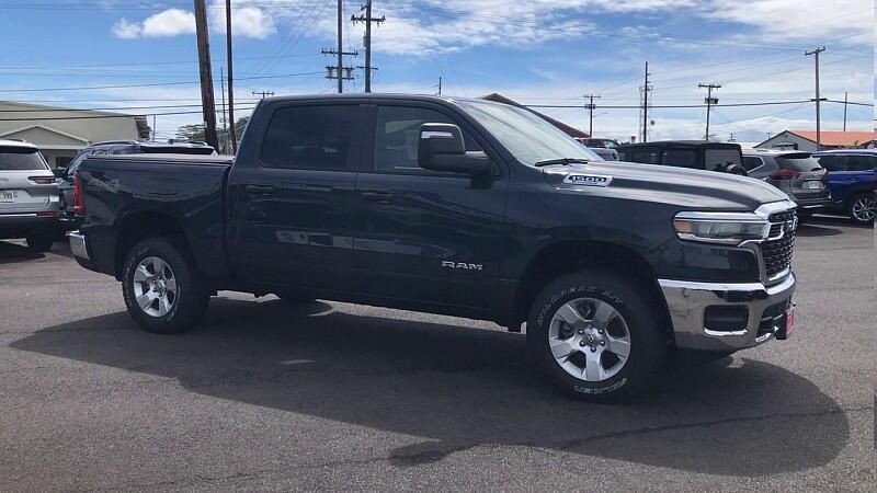 2025 Ram 1500 Tradesman photo 3