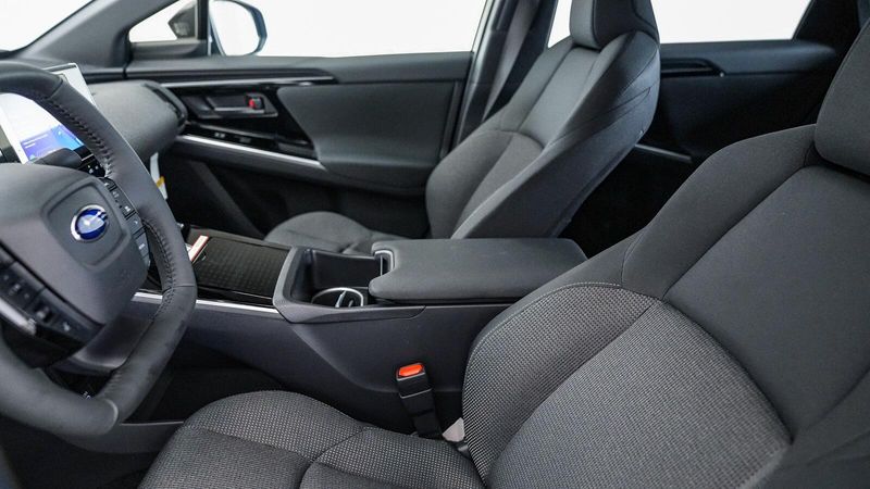 2025 Subaru Solterra PremiumImage 18