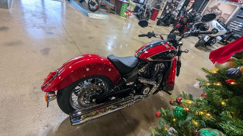 2025 Indian Motorcycle INDIAN SCOUT CLASSIC LIMITED WITH TECHNOLOGY PACKAGE SUNSET RED METALLICImage 5