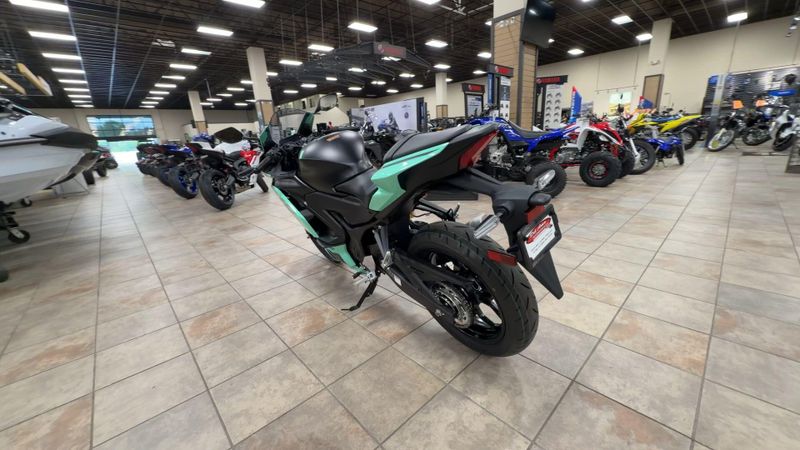 New 2026 Yamaha YZF-R3 ABS Image 7