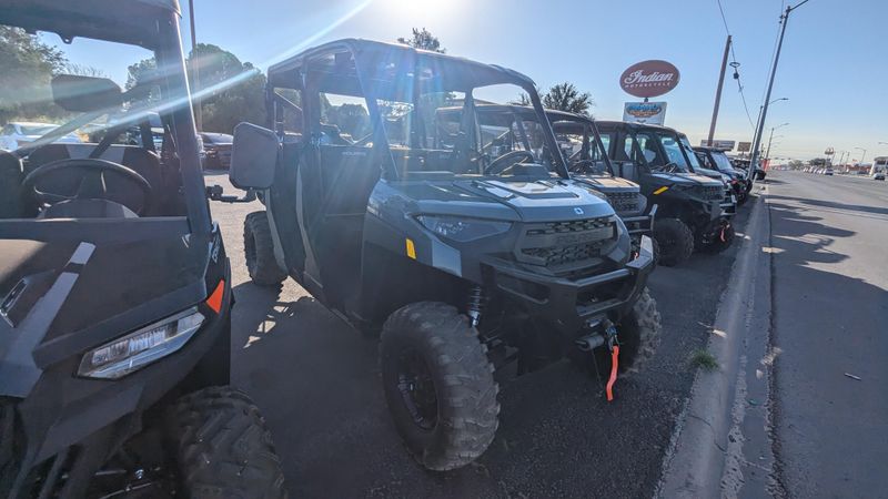 2025 POLARIS RANGER CREW XP 1000 PREMIUM STEALTH GRAY in a STEALTH GRAY exterior color. Family PowerSports (877) 886-1997 familypowersports.com 