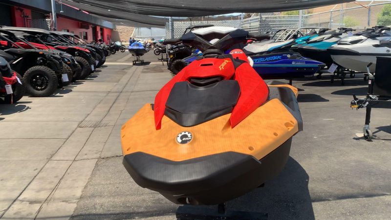 New 2024 Sea-Doo SPARK FOR 3 90 CONVENIENCE PACKAGE Image 9