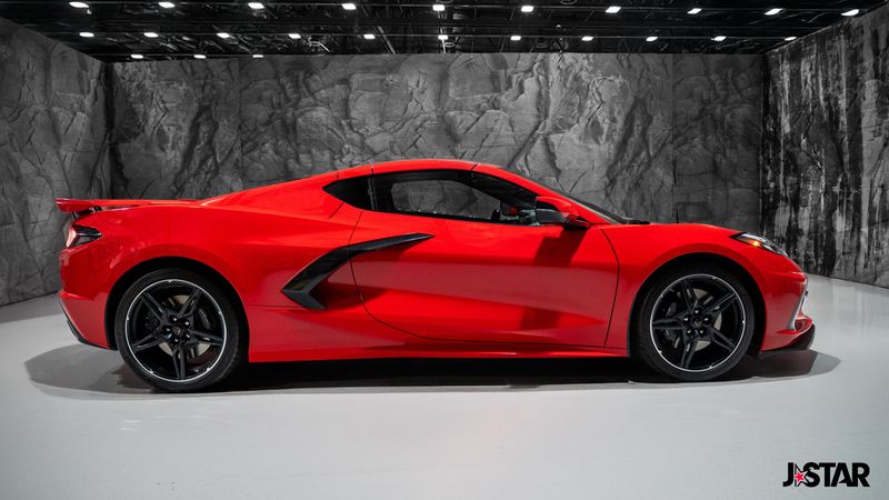 2025 Chevrolet Corvette Stingray photo 18