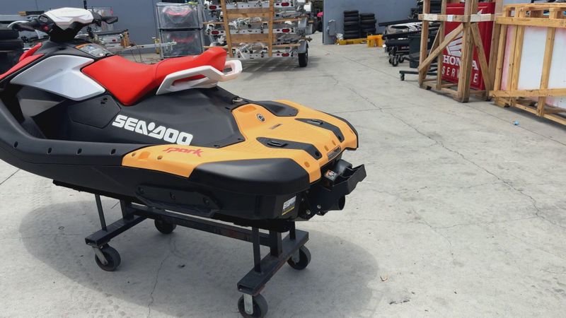 New 2026 Sea-Doo SPARK FOR 2 60 Image 2