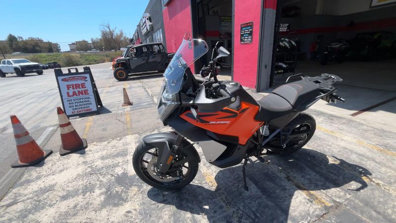New 2027 KTM 1390 SUPER ADVENTURE S EVO Image 4
