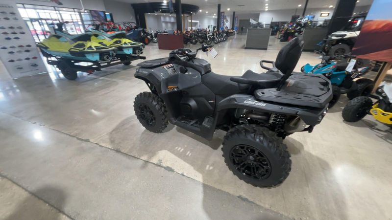 New 2026 Can-Am OUTLANDER MAX DPS 1000R Image 2